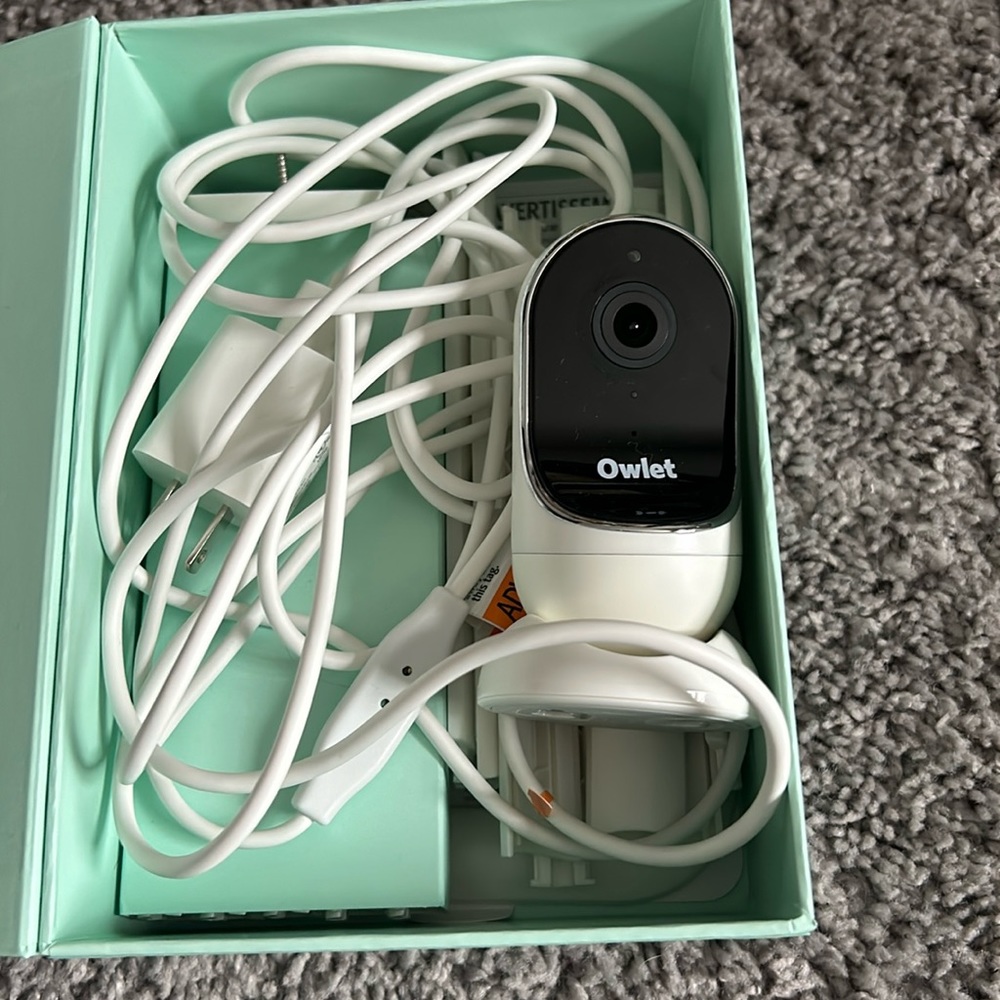 Owlet Cam Baby Video Monitor- Never used with box!